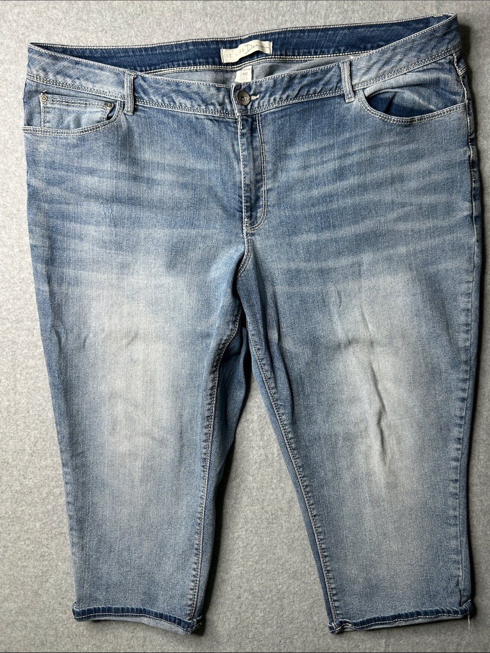 Light Wash Denim Capris - Women